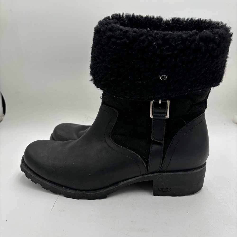 UGG Women’s 10 Black Leather Bellvue 2 Black Heeled Shearling Lined Boots